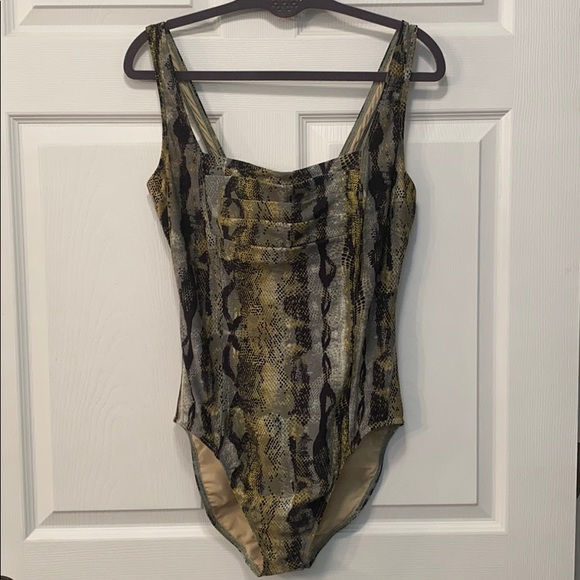 Shape FX Other - EUC Shape-wear swimsuit